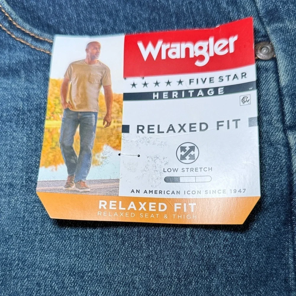 NEW! Wrangler Men's 36x32 Relaxed Fit Stretch Denim Blue Jeans with Flex